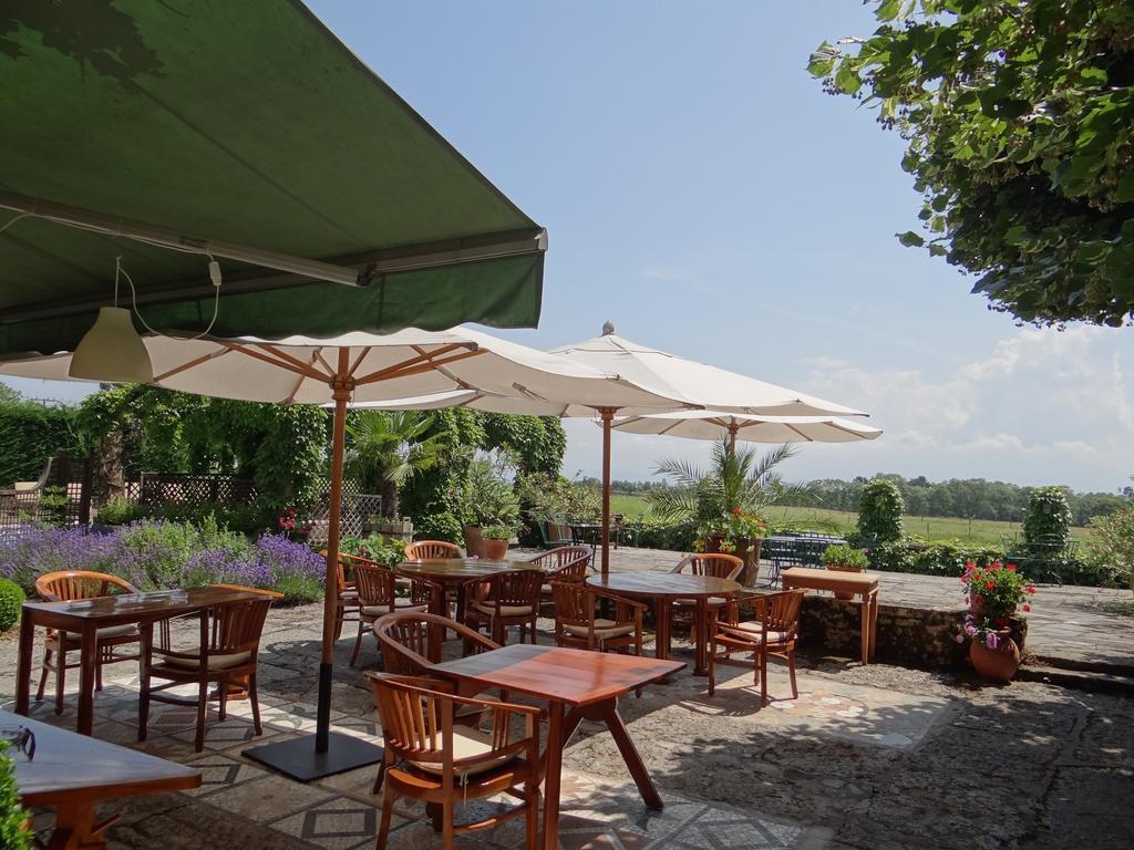 Auberge Des Chasseurs Echenevex Exterior photo